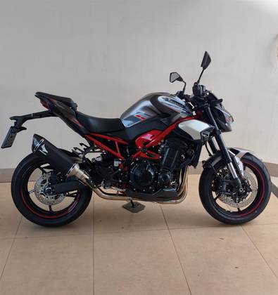 KAWASAKI Z900 KAWASAKI Z900